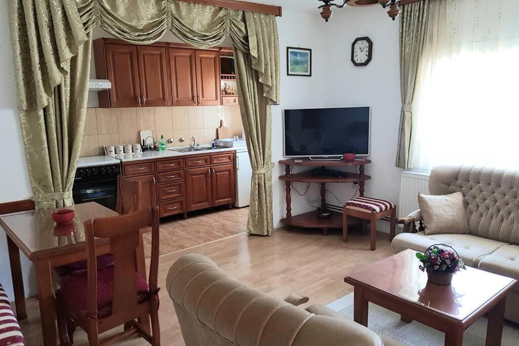 Apartment Keker ชาเบลียค ภายนอก รูปภาพ